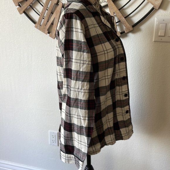 Men and womens matching sleepwear shirts - Picture 5 of 11